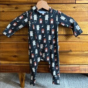 Stork & CO Black Baby Onesie Pajamas with Animal Print
